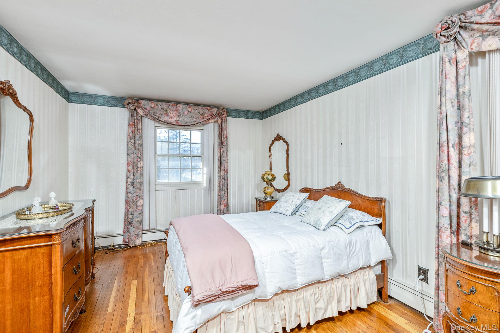 23 Village Lane, Hauppauge, NY 11788