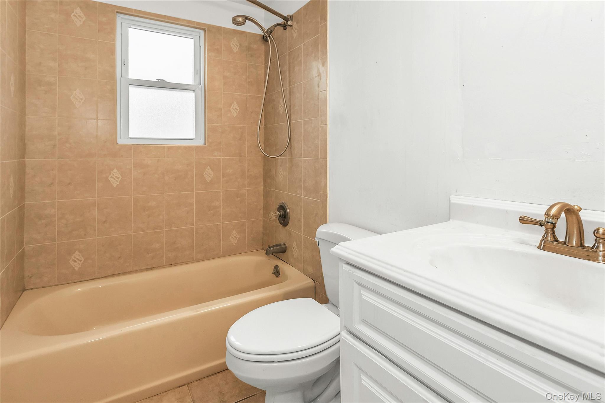 512 Elm Street, West Hempstead, NY 11552