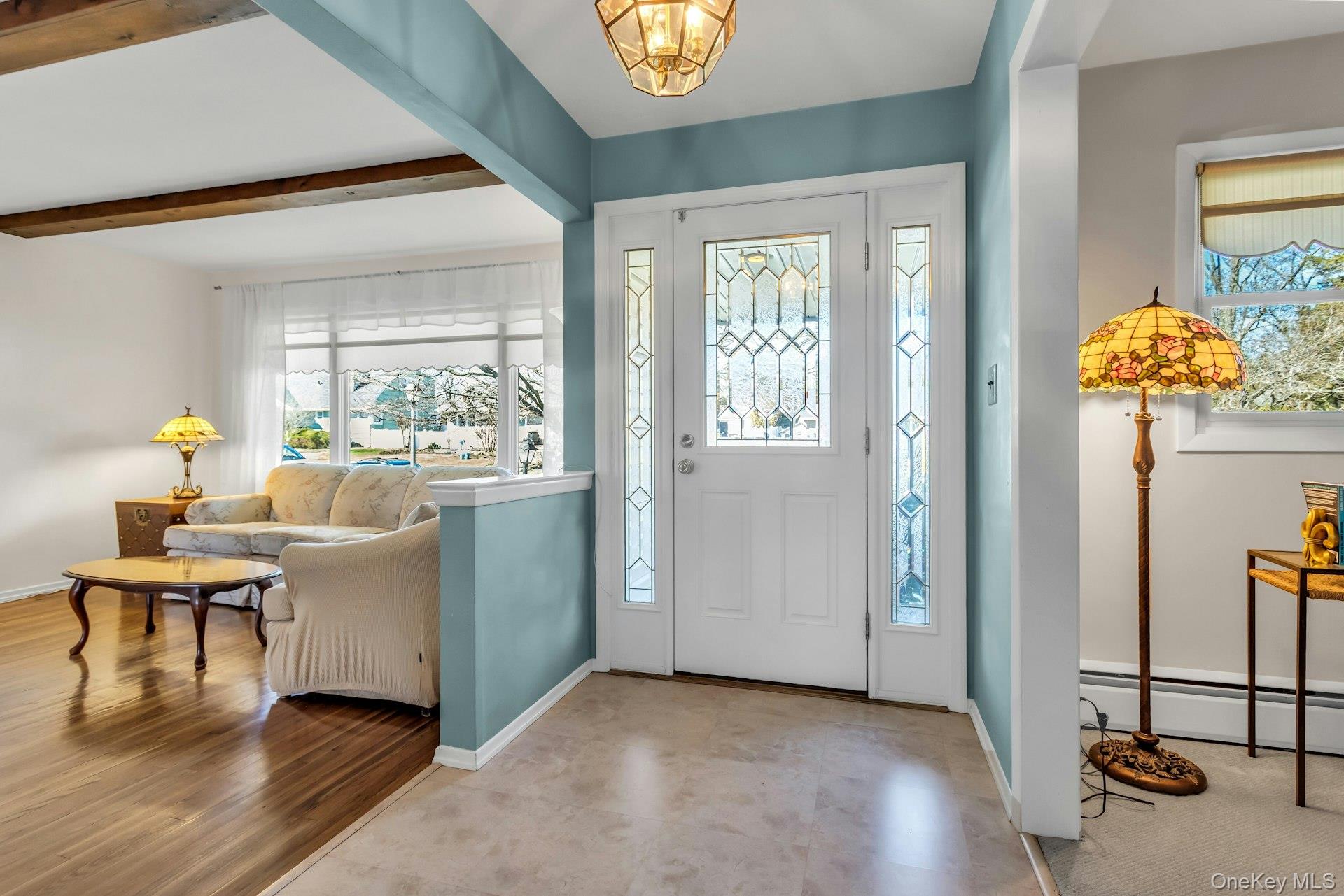 2 Nancy Court, Glen Cove, NY 11542