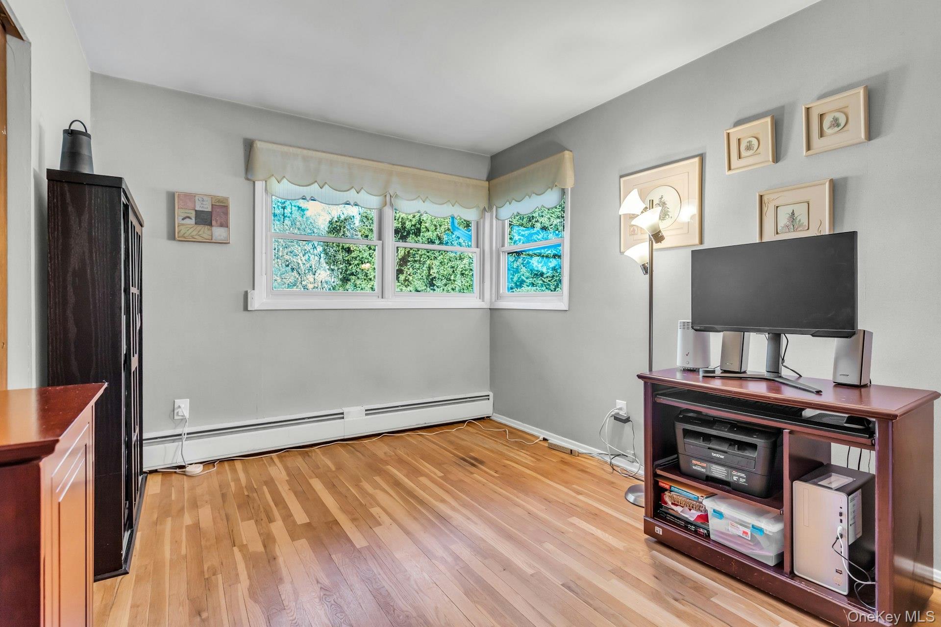 2 Nancy Court, Glen Cove, NY 11542