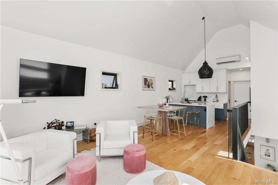 81 Rochelle Street, Bronx, NY 10464