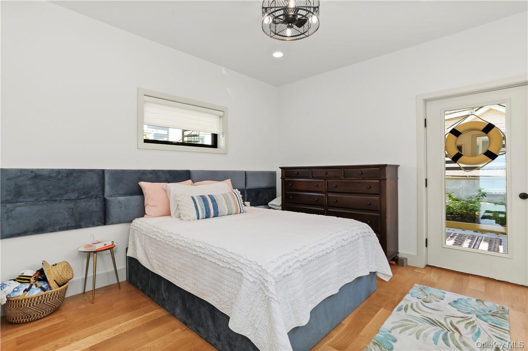 81 Rochelle Street, Bronx, NY 10464