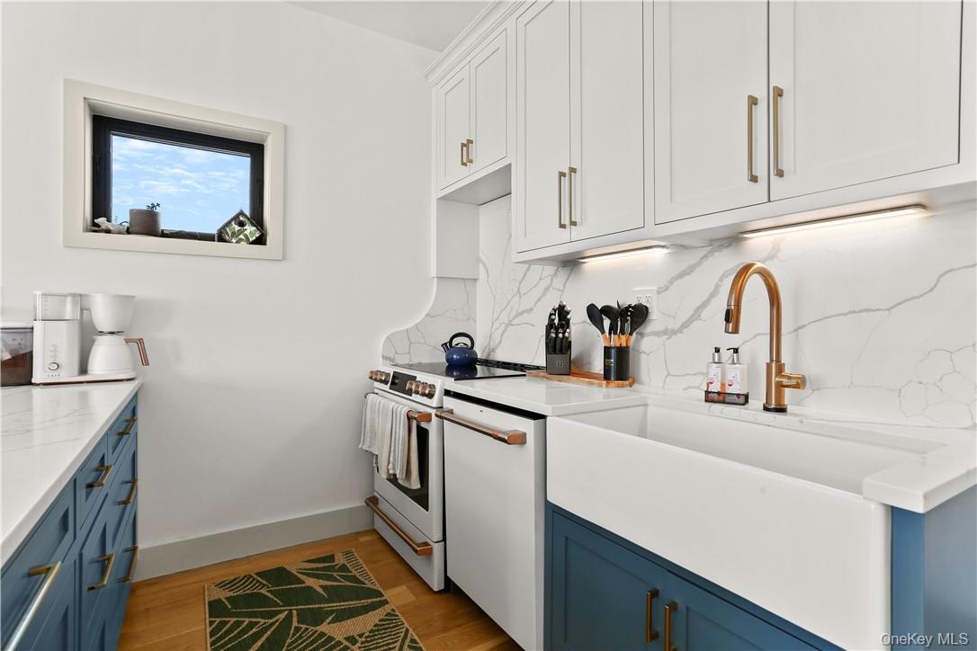 81 Rochelle Street, Bronx, NY 10464