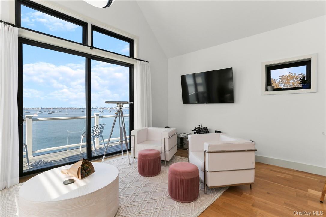 81 Rochelle Street, Bronx, NY 10464