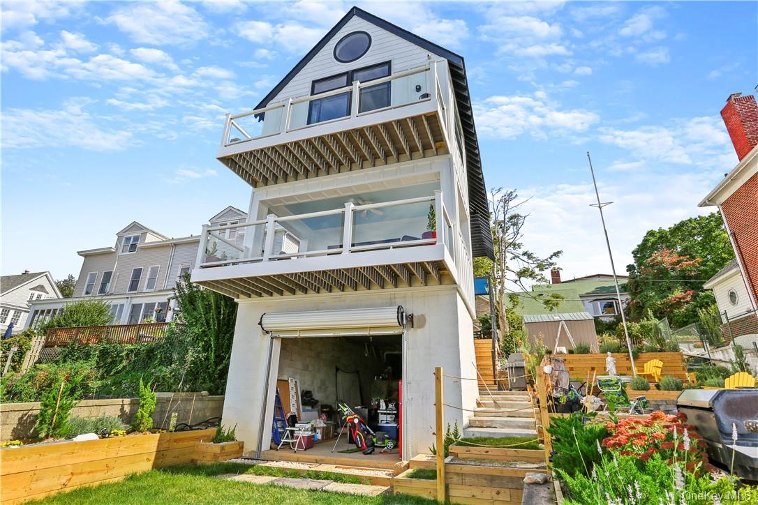 81 Rochelle Street, Bronx, NY 10464