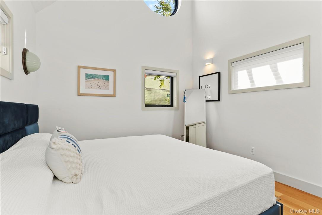 81 Rochelle Street, Bronx, NY 10464