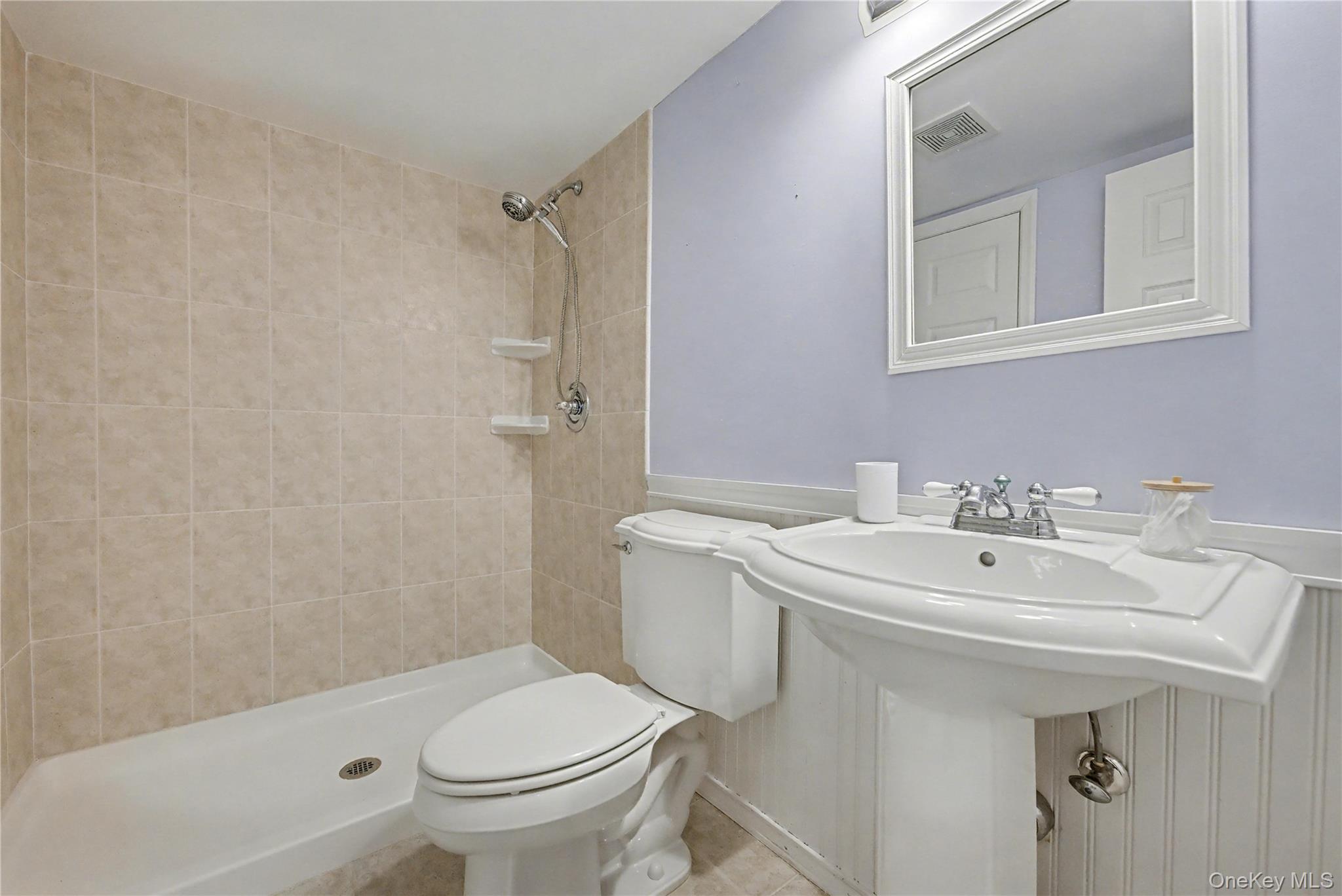 9 Boxwood Drive, Kings Park, NY 11754