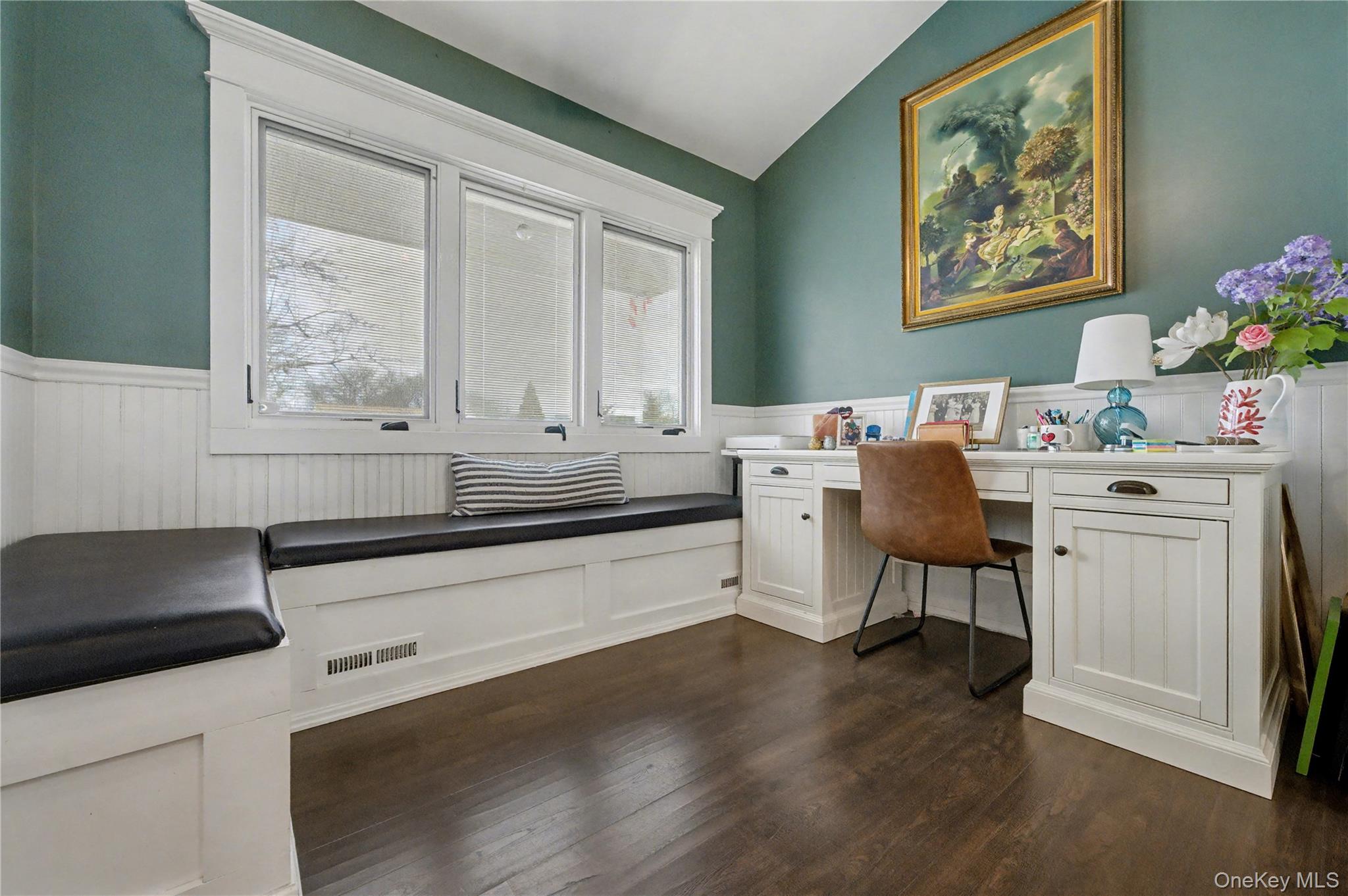 9 Boxwood Drive, Kings Park, NY 11754