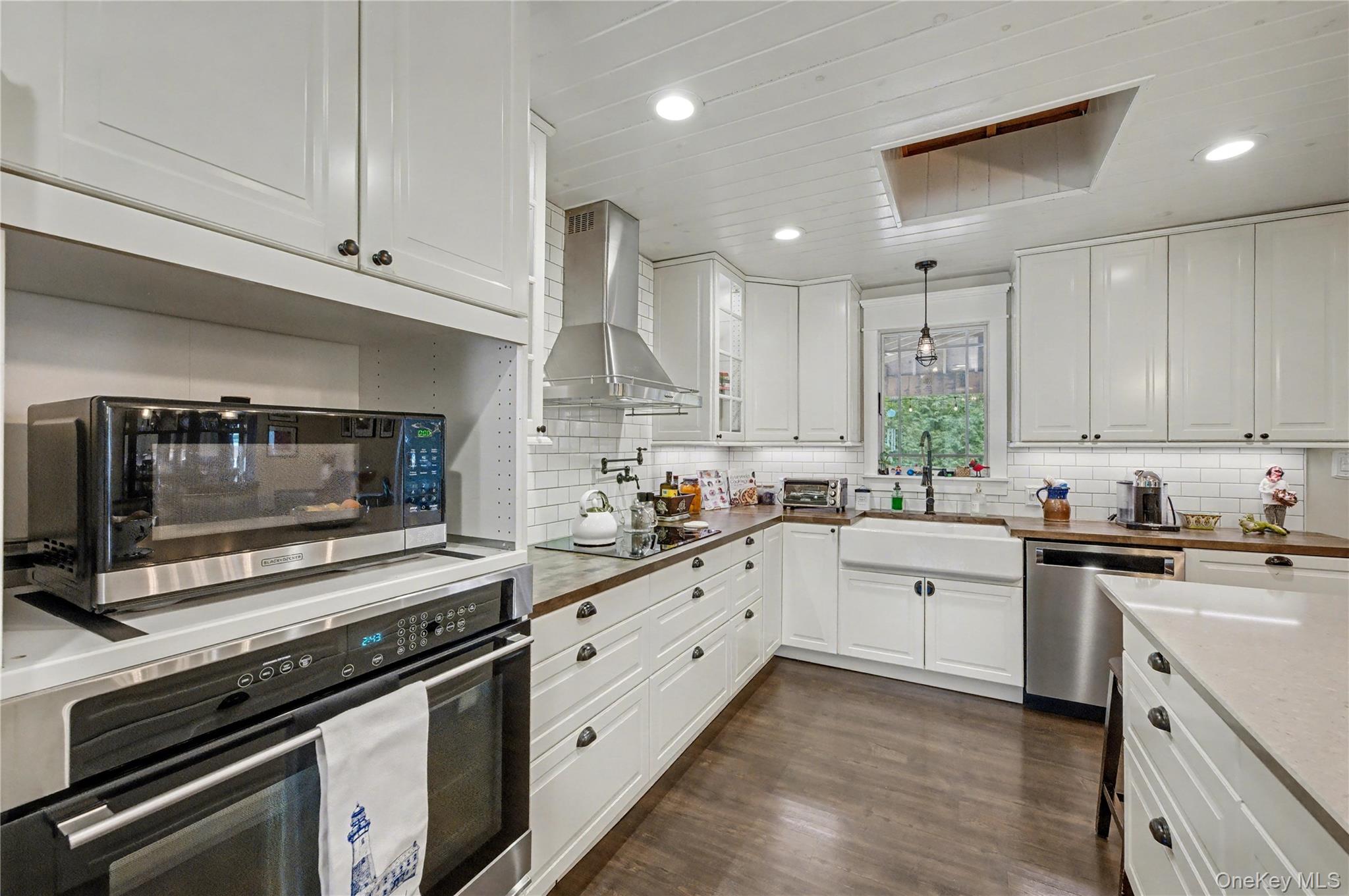 9 Boxwood Drive, Kings Park, NY 11754