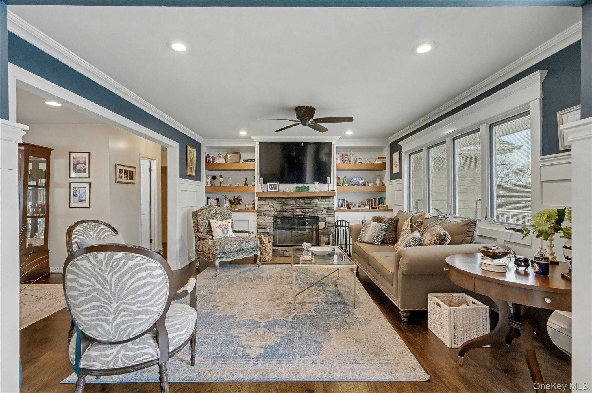 9 Boxwood Drive, Kings Park, NY 11754