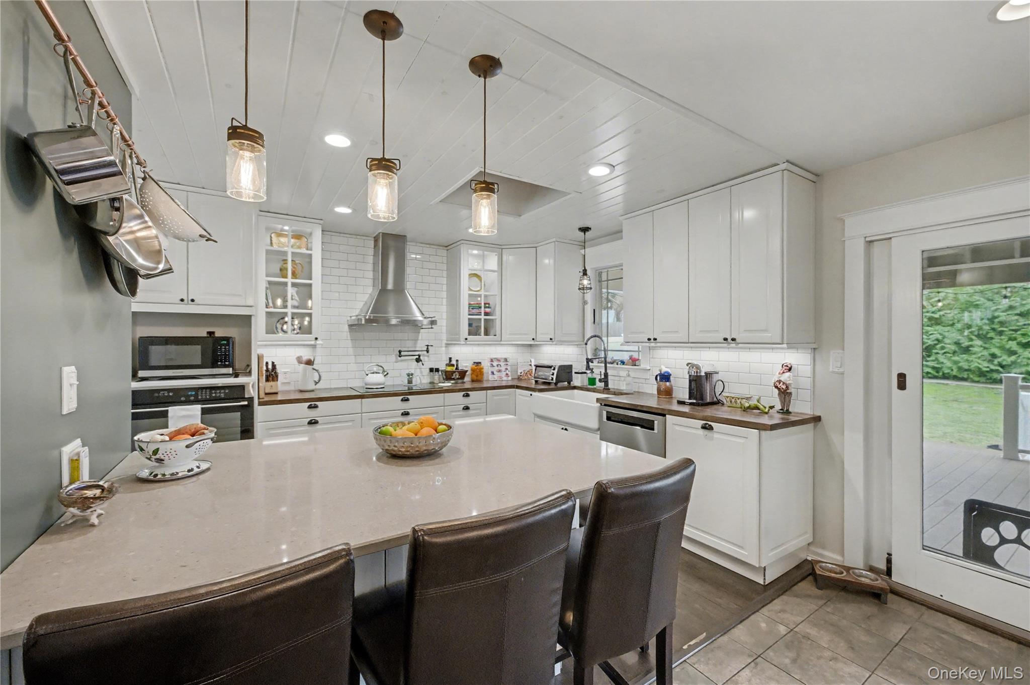 9 Boxwood Drive, Kings Park, NY 11754