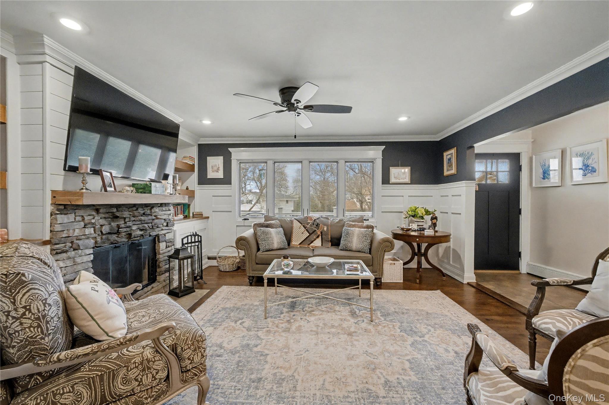 9 Boxwood Drive, Kings Park, NY 11754