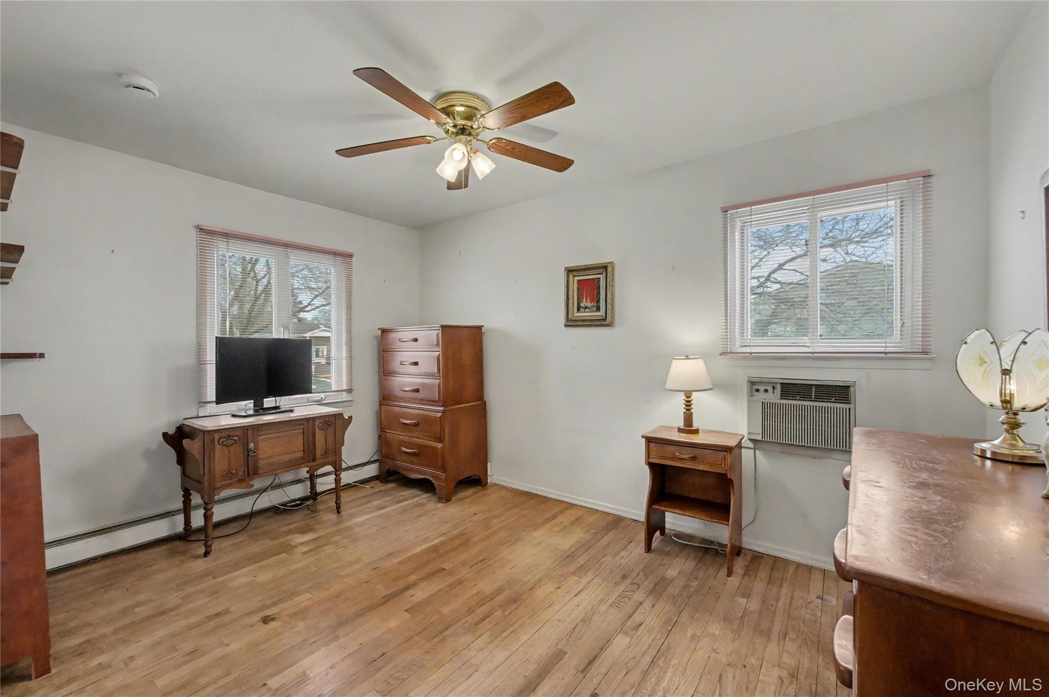 4 bethal Lane, Commack, NY 11725