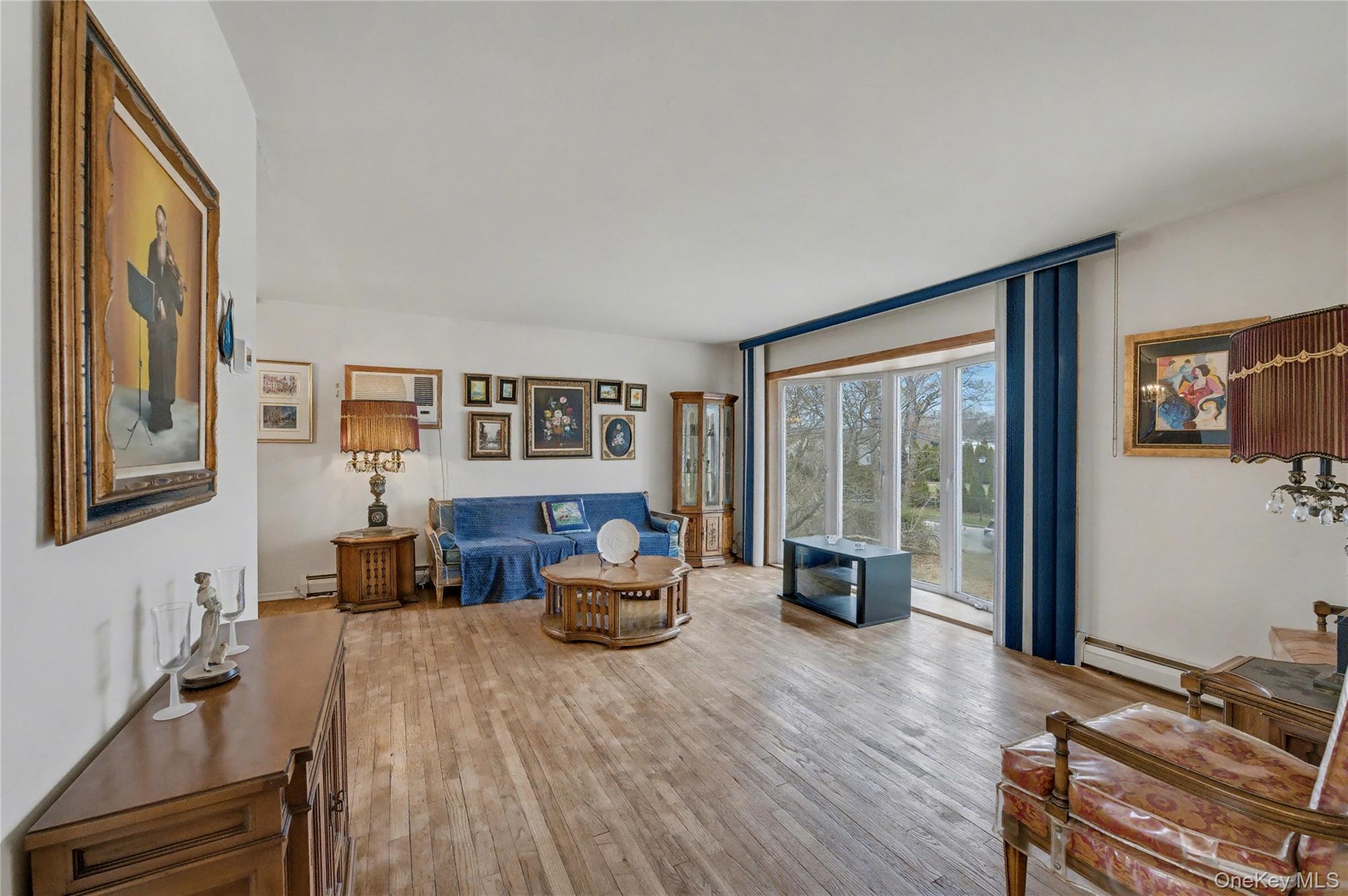 4 bethal Lane, Commack, NY 11725