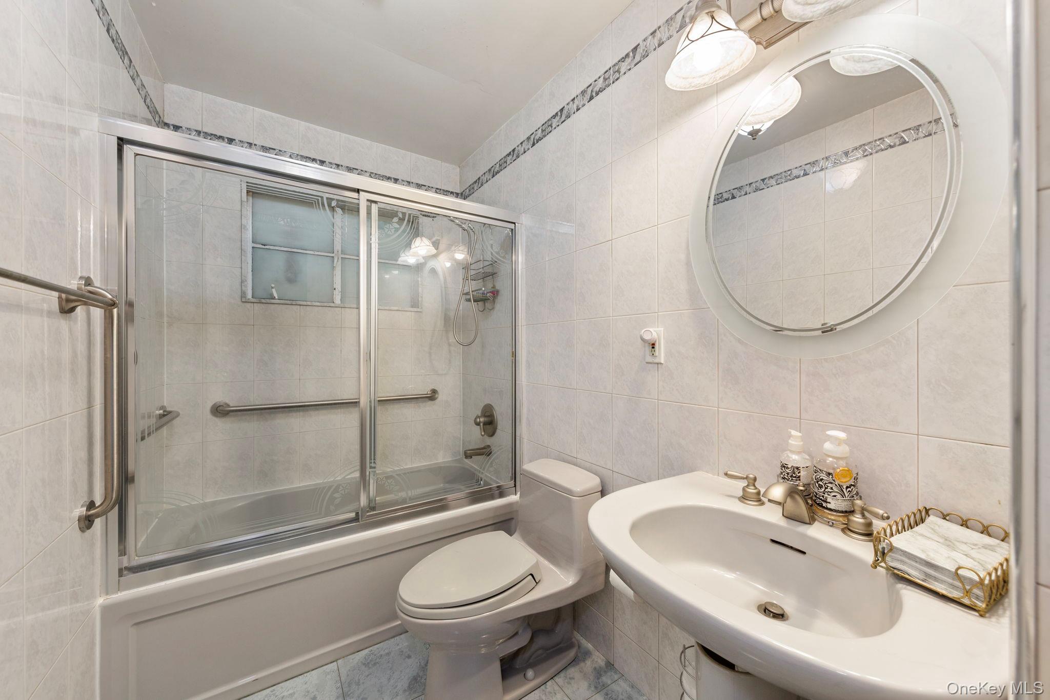 59 Pembrook Drive, Mineola, NY 11501