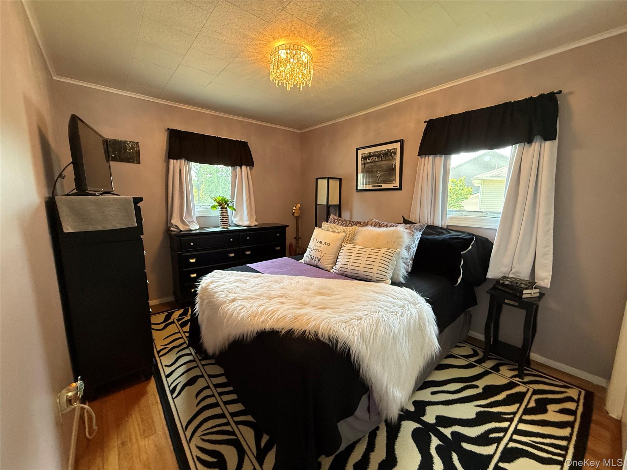 14 Townsend Place, Syosset, NY 11791