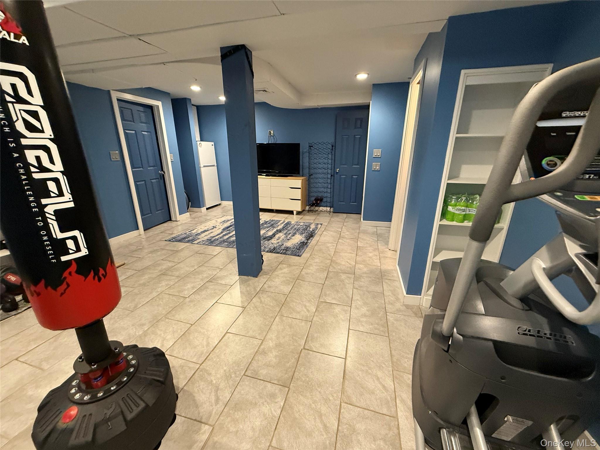 14 Townsend Place, Syosset, NY 11791