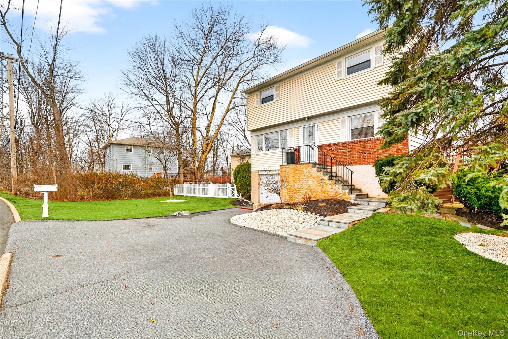 959 Hartsdale Road, White Plains, NY 10607