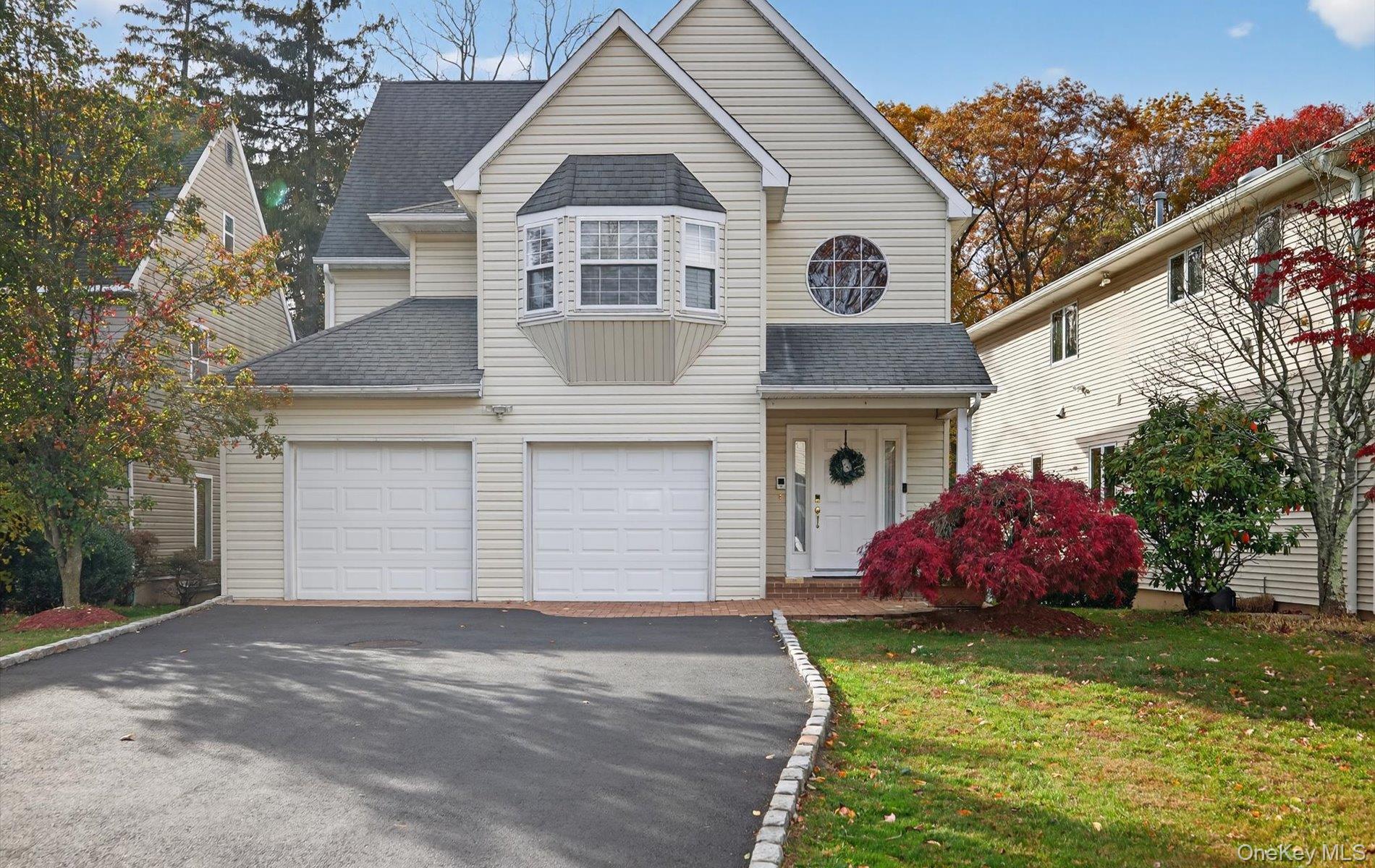 9 Oxford Court, Wheatley Heights, NY 11798