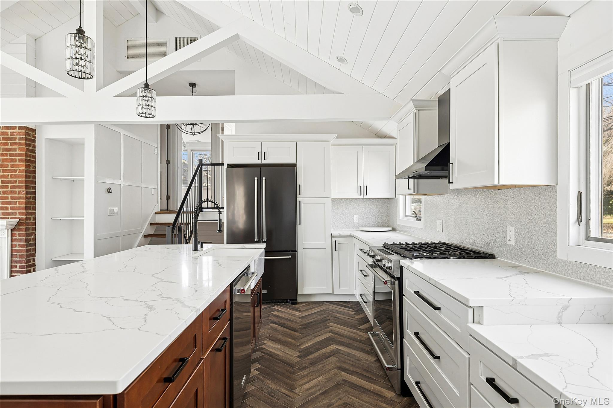 14 Suydam Drive, Melville, NY 11747