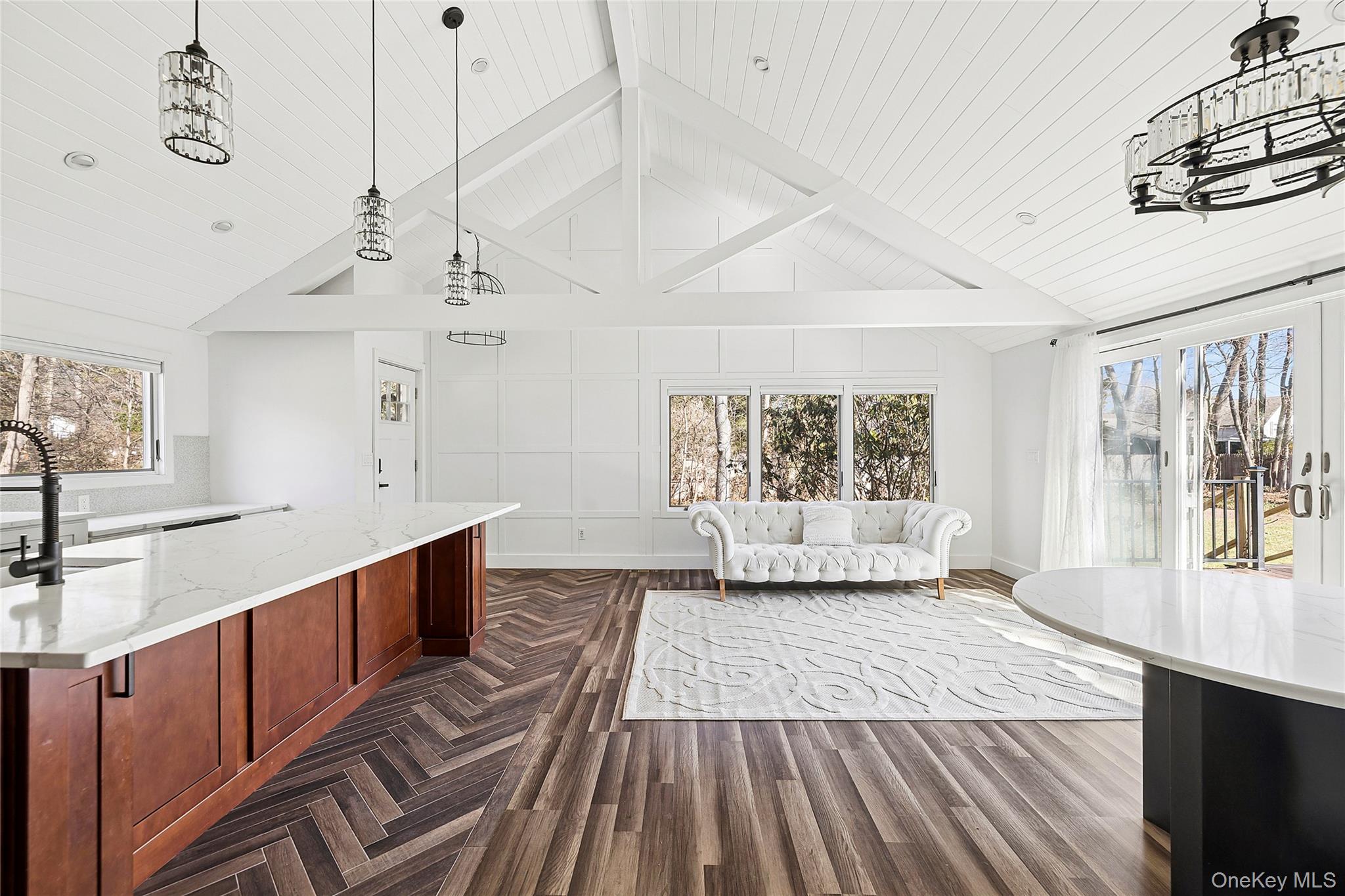 14 Suydam Drive, Melville, NY 11747