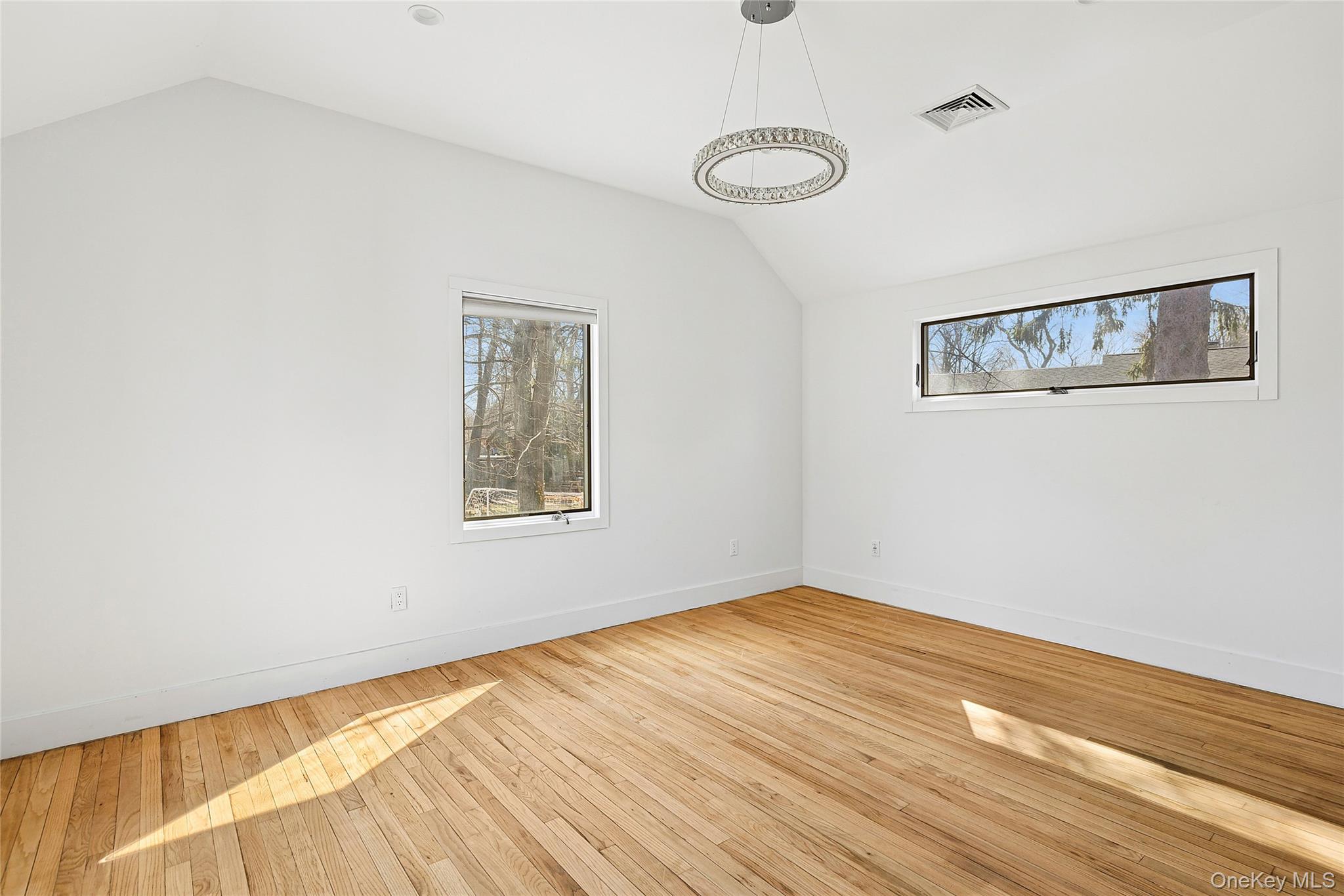 14 Suydam Drive, Melville, NY 11747