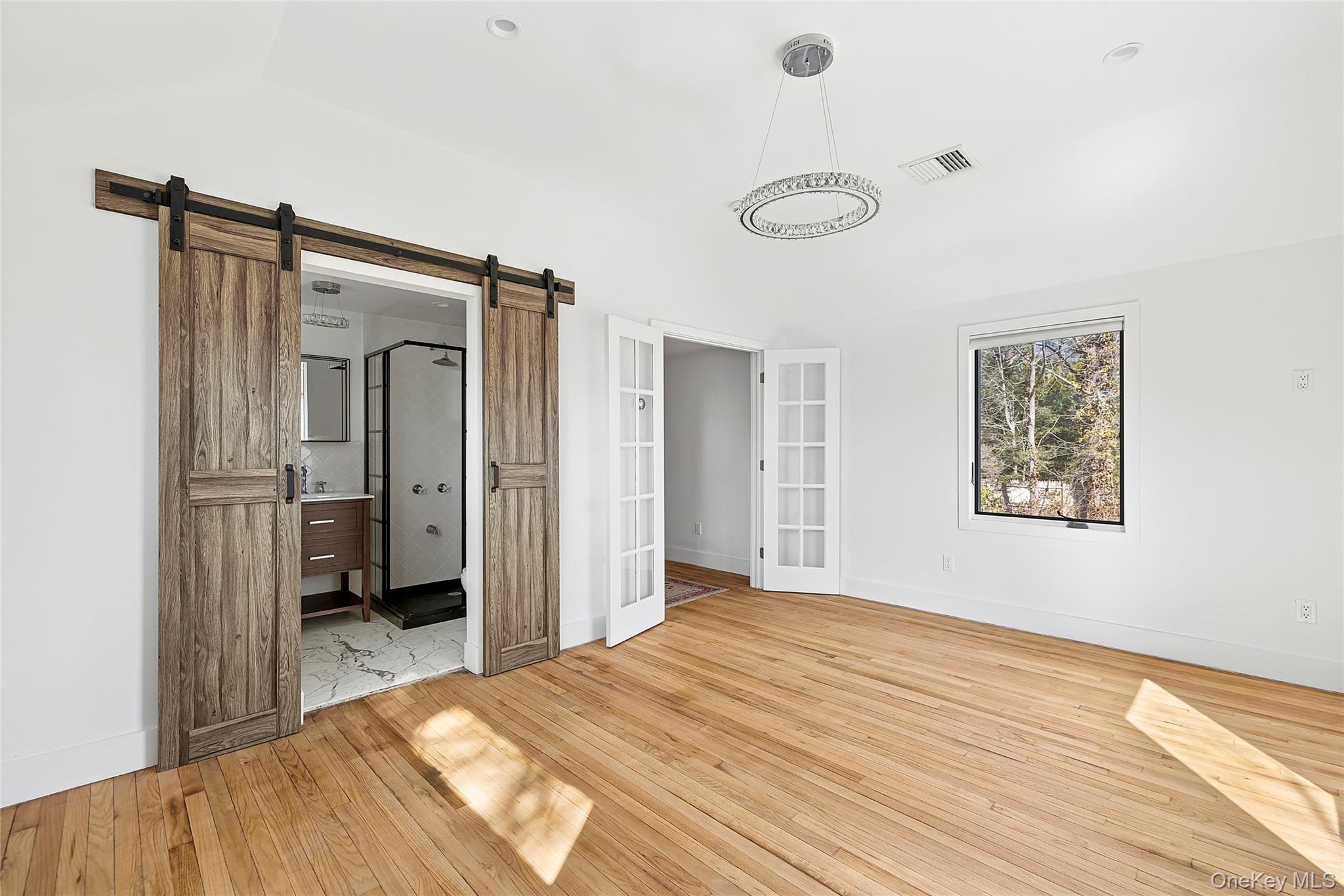 14 Suydam Drive, Melville, NY 11747