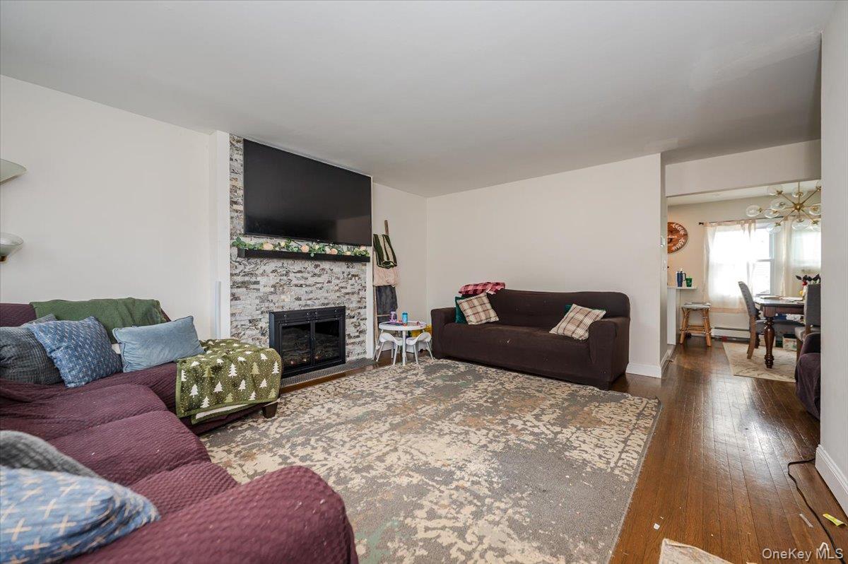 18 Cambridge Drive, Babylon, NY 11702