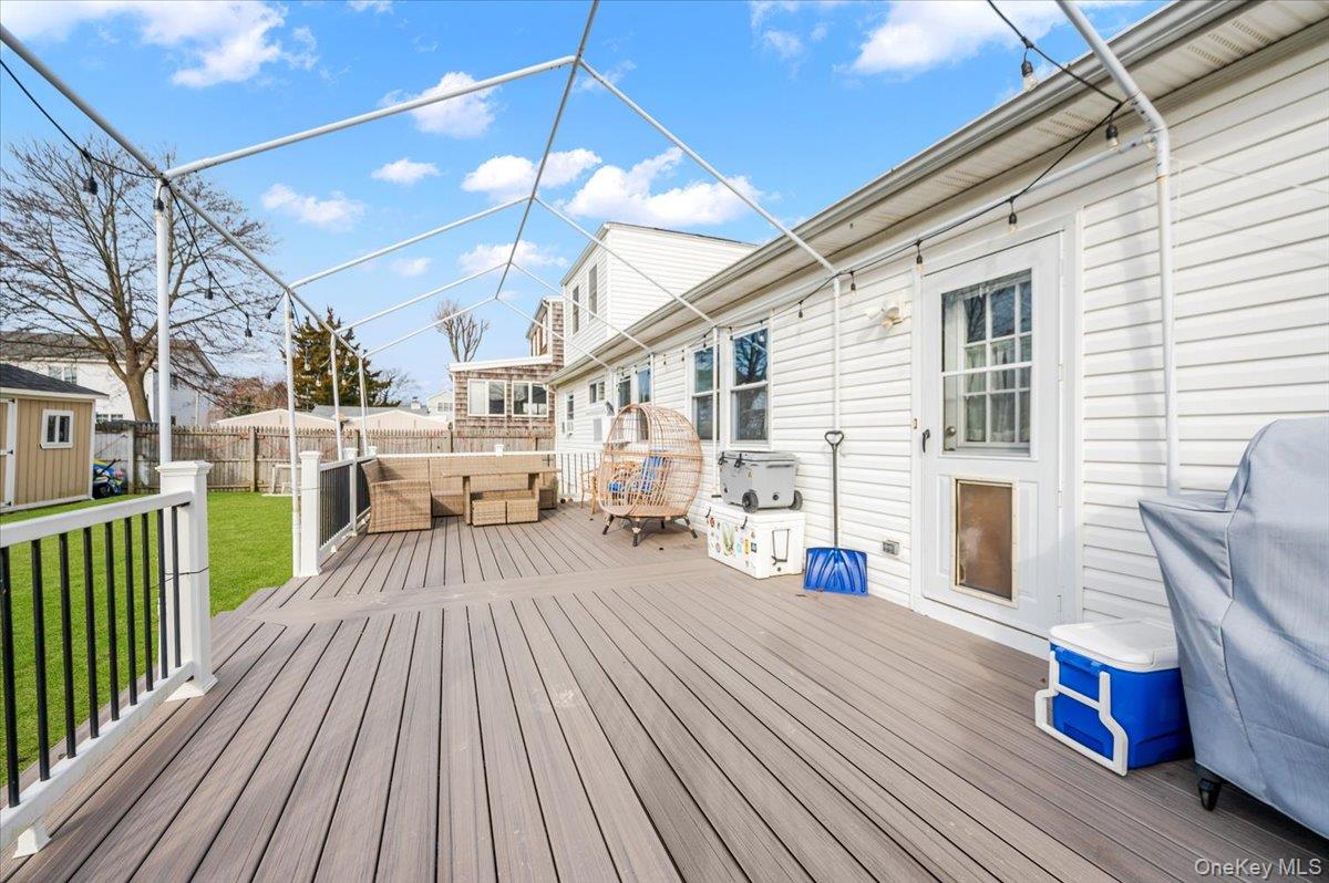 18 Cambridge Drive, Babylon, NY 11702