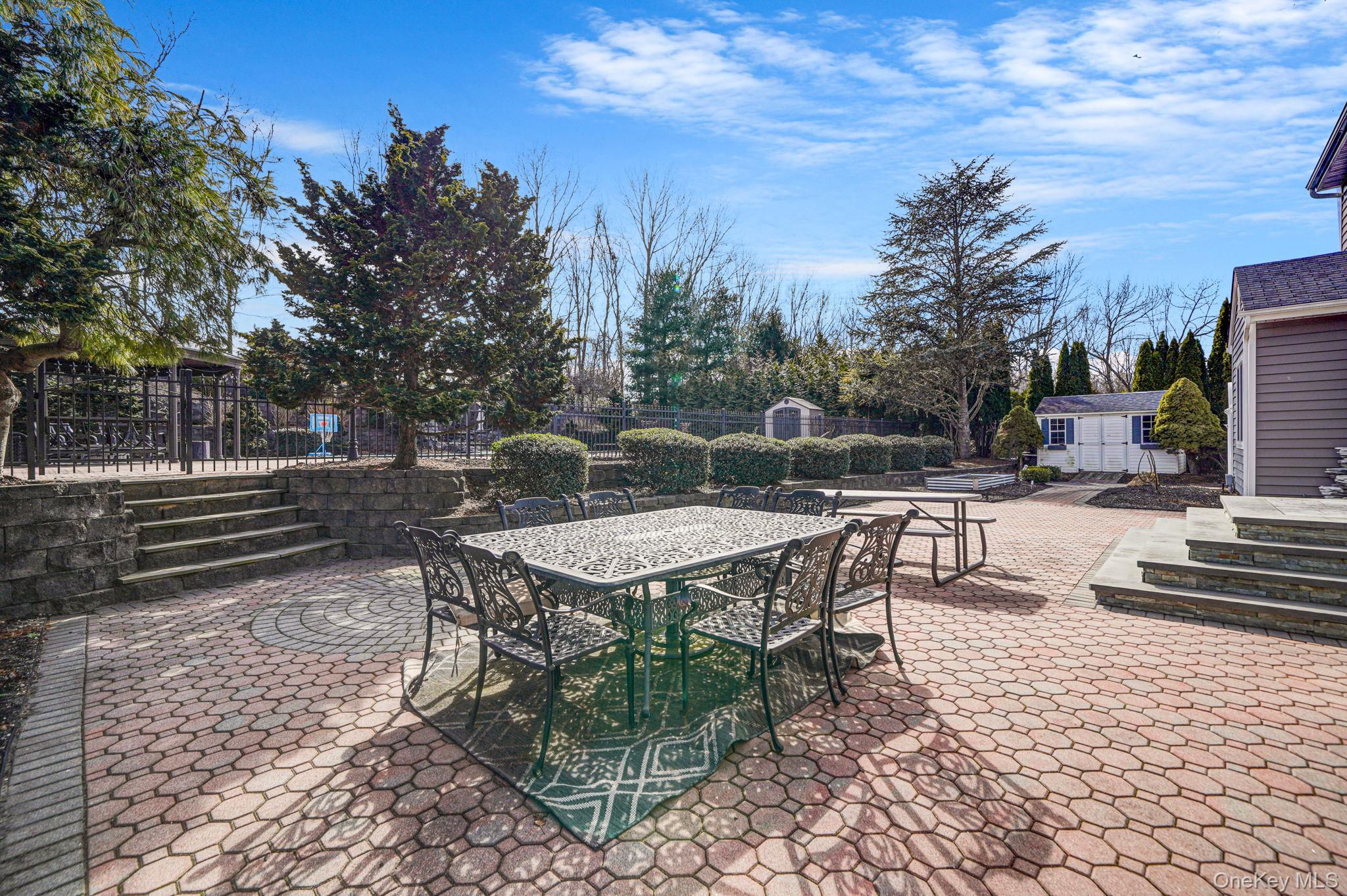 8 Kimberly Court, Manorville, NY 11949