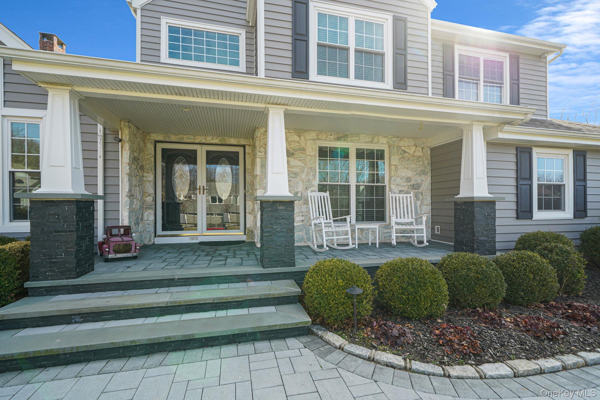 8 Kimberly Court, Manorville, NY 11949