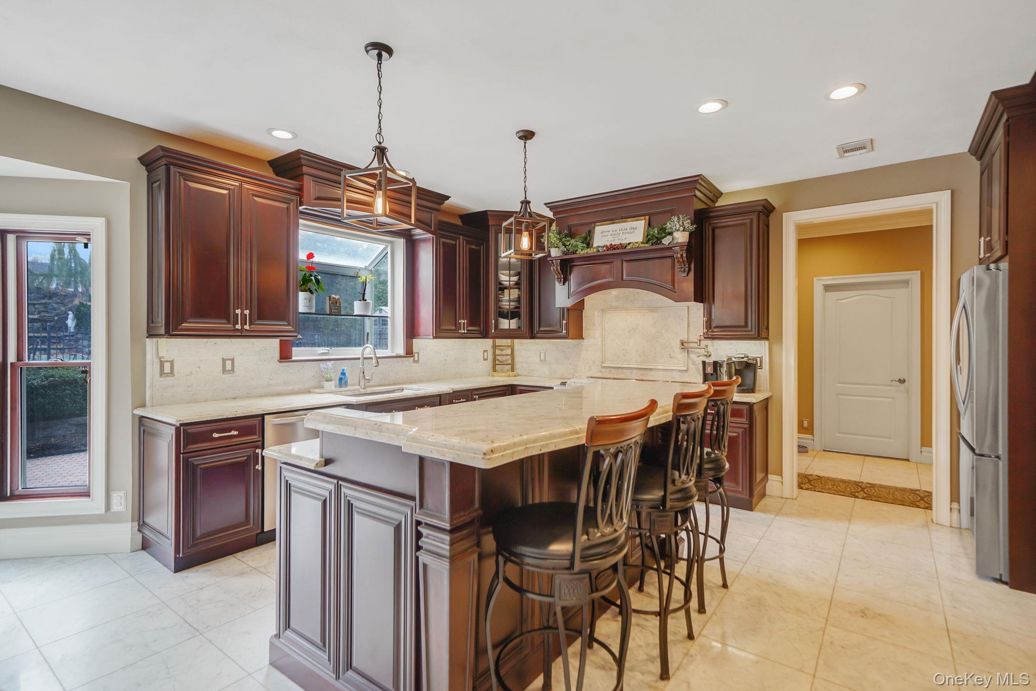 8 Kimberly Court, Manorville, NY 11949