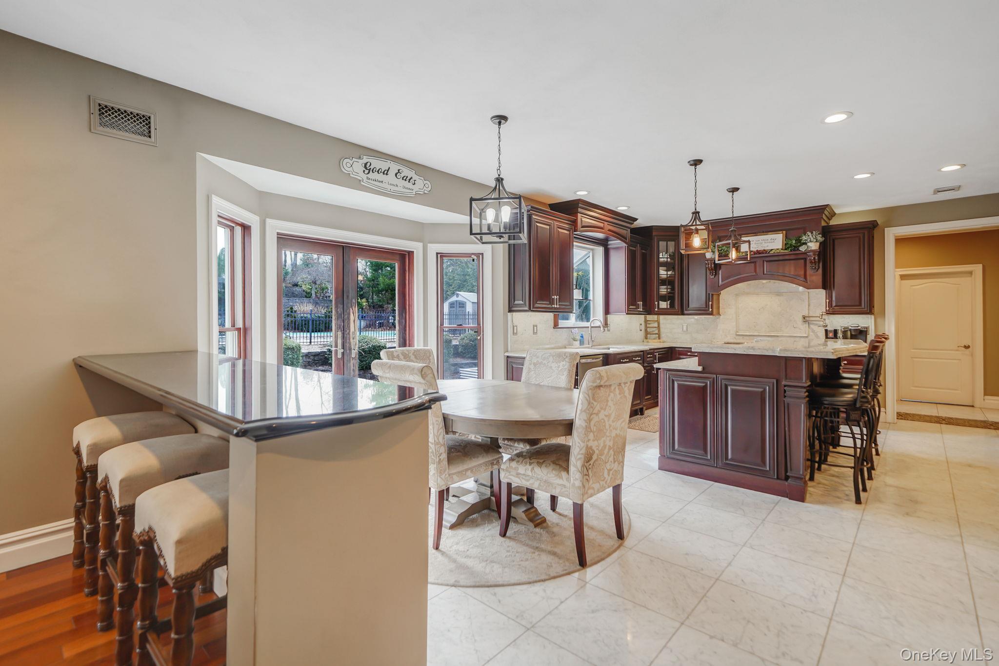 8 Kimberly Court, Manorville, NY 11949