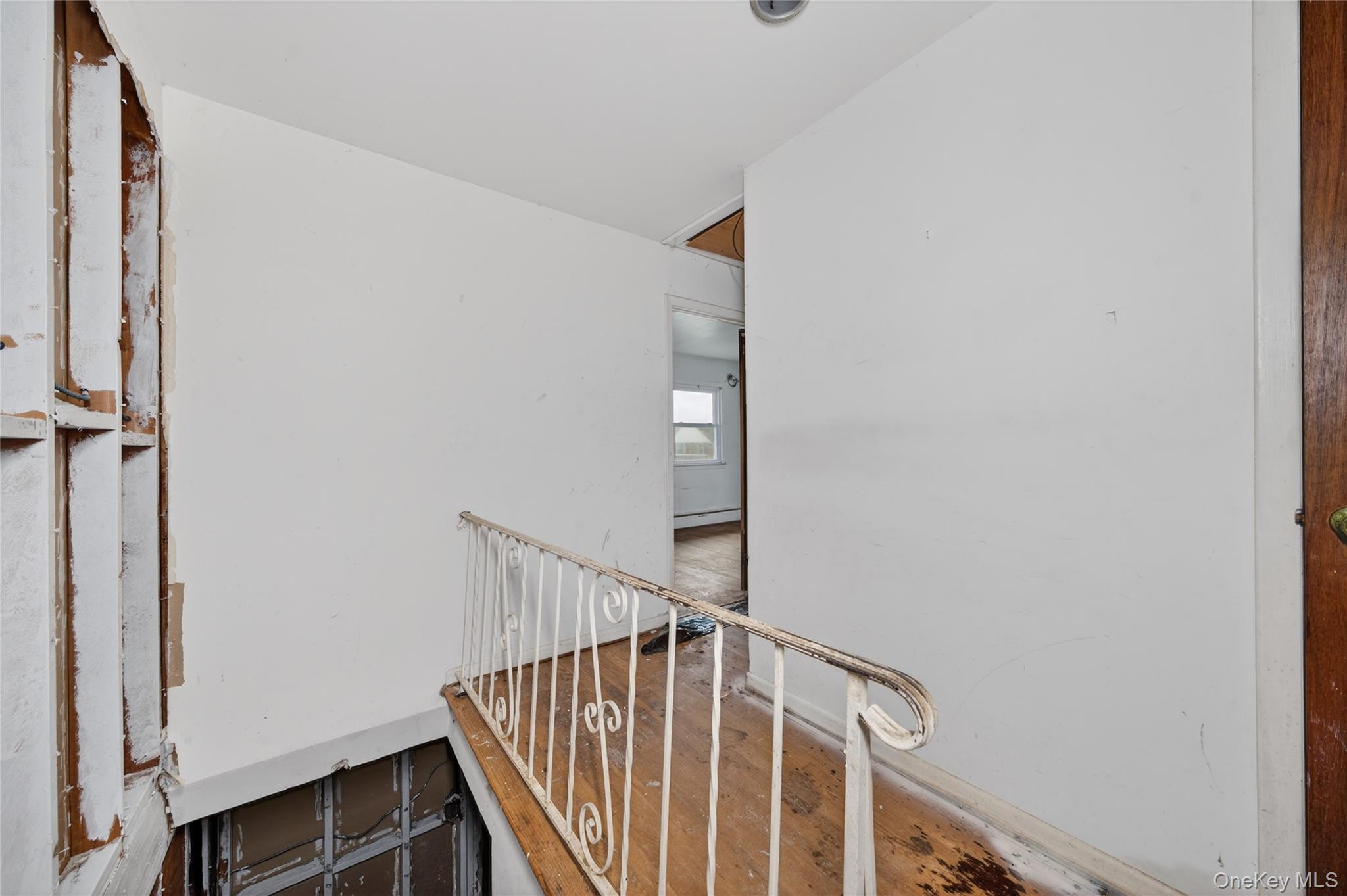 19 Angevine Avenue, Hempstead, NY 11550