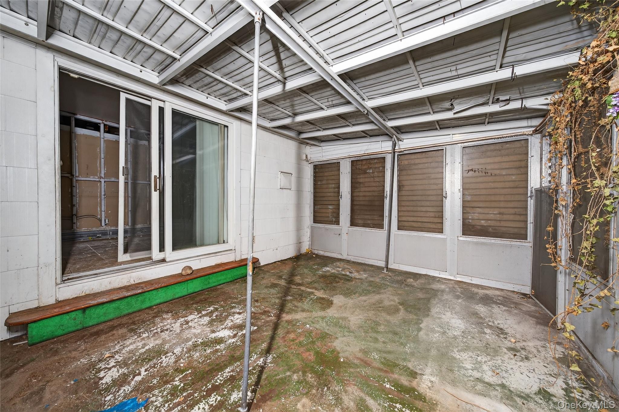 19 Angevine Avenue, Hempstead, NY 11550