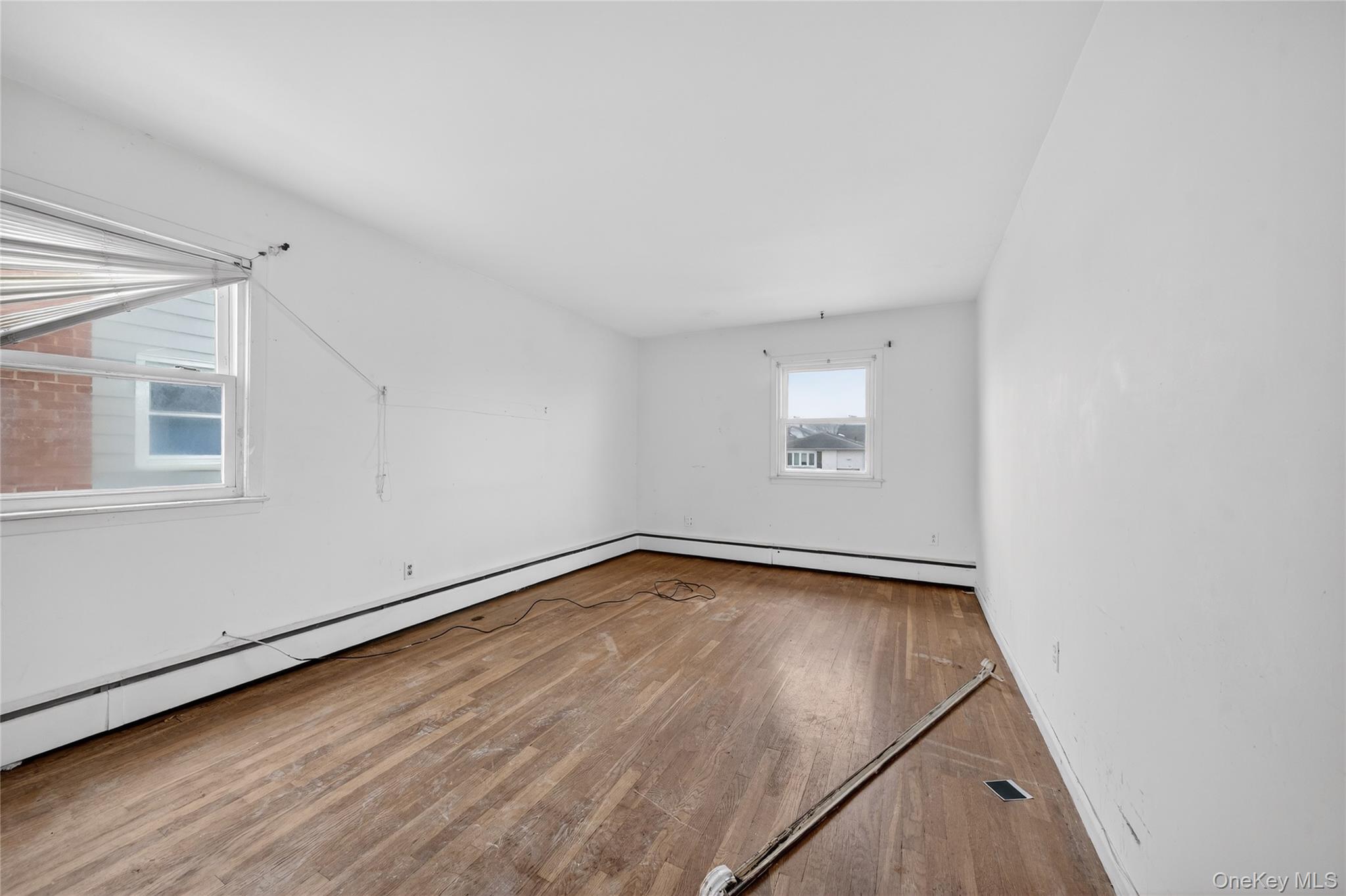 19 Angevine Avenue, Hempstead, NY 11550