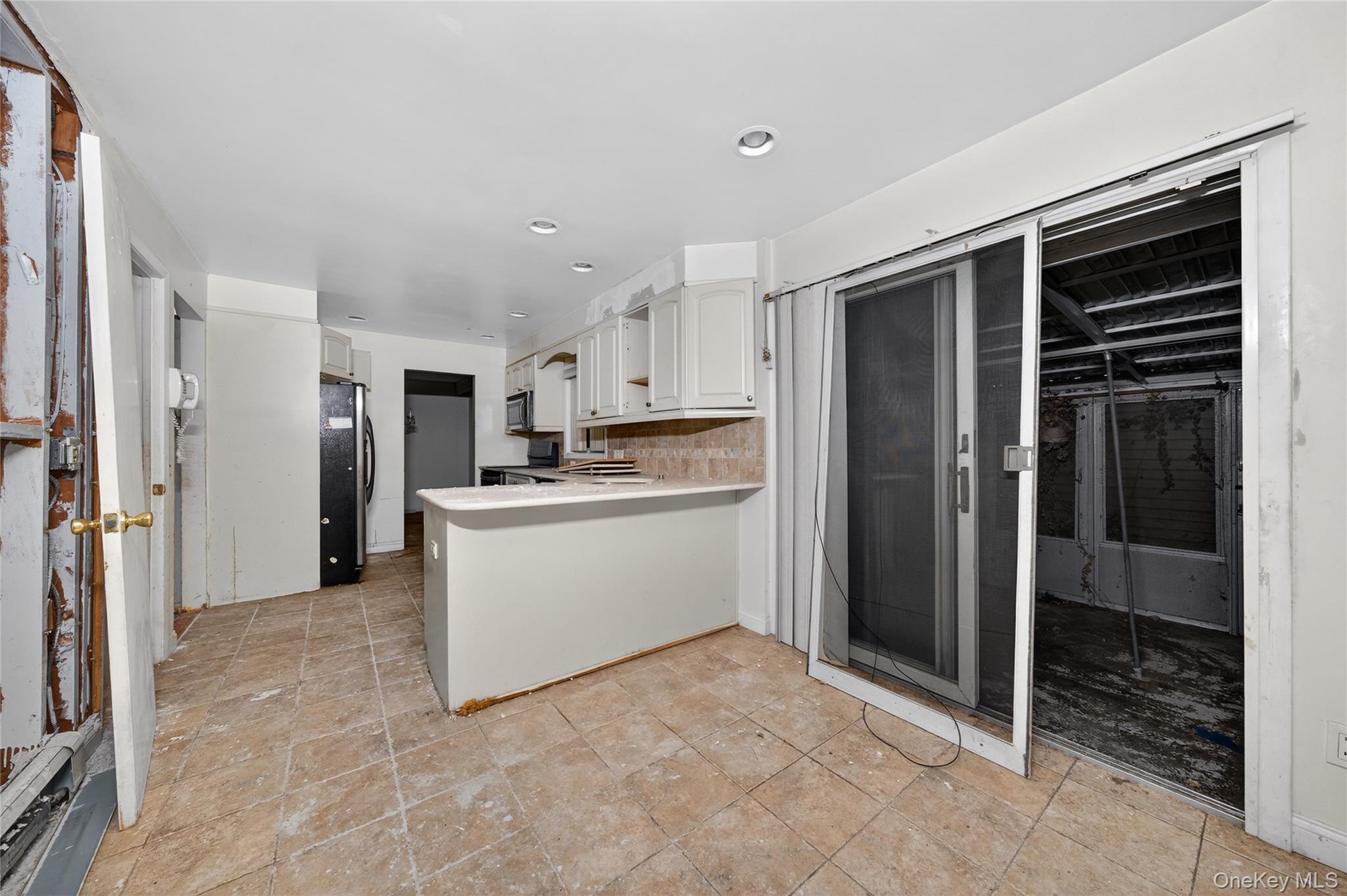 19 Angevine Avenue, Hempstead, NY 11550