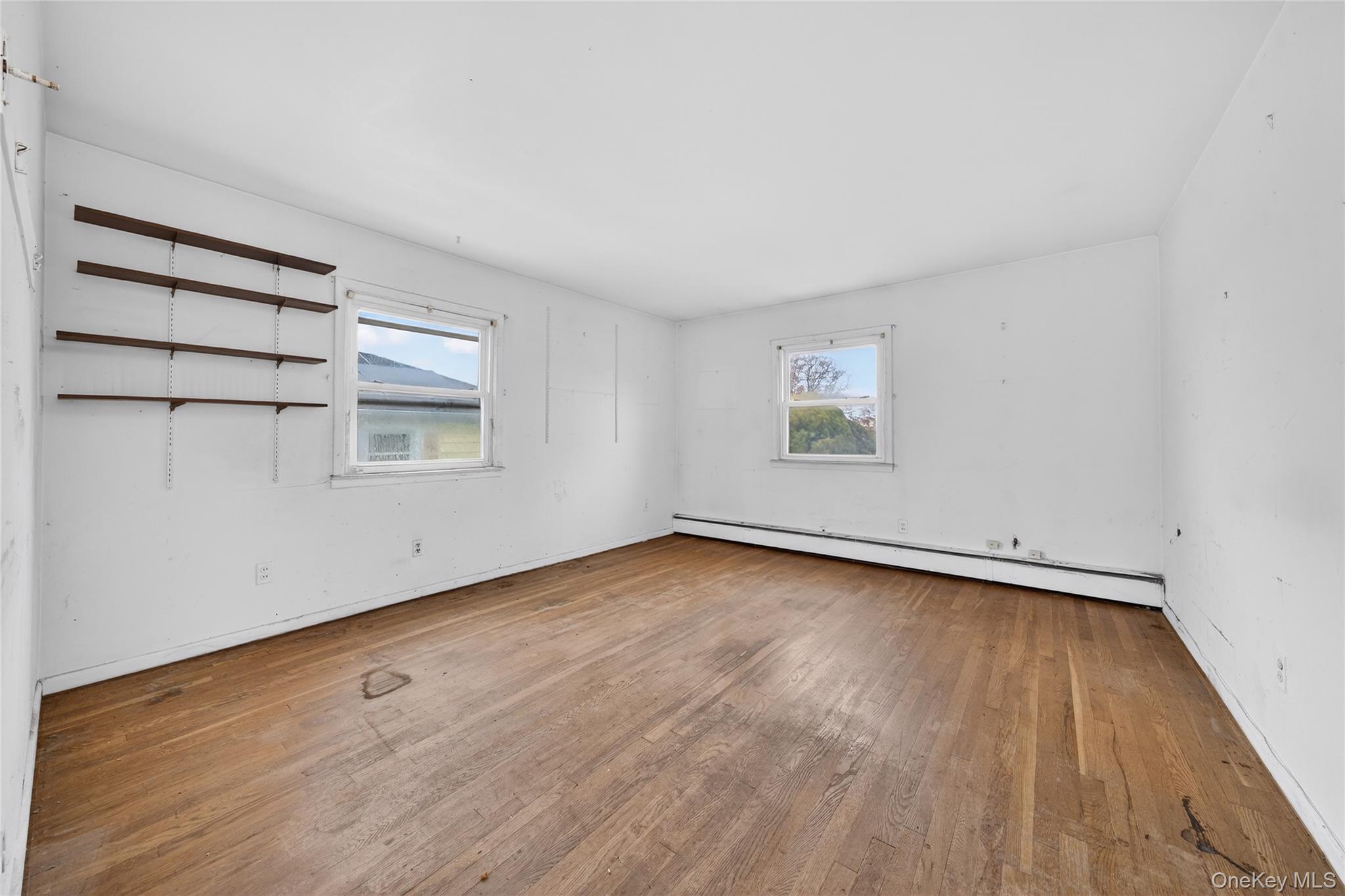 19 Angevine Avenue, Hempstead, NY 11550