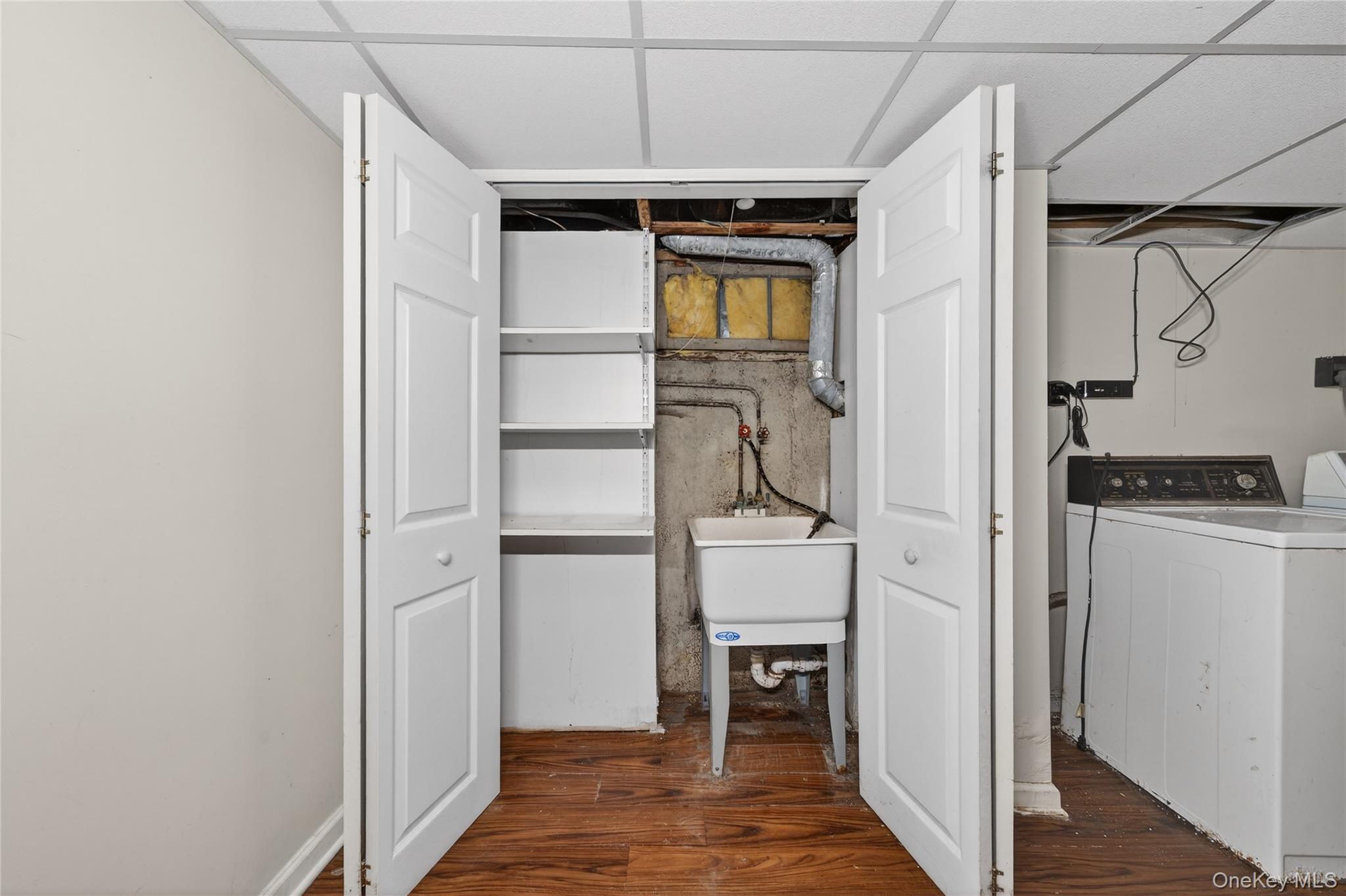 19 Angevine Avenue, Hempstead, NY 11550