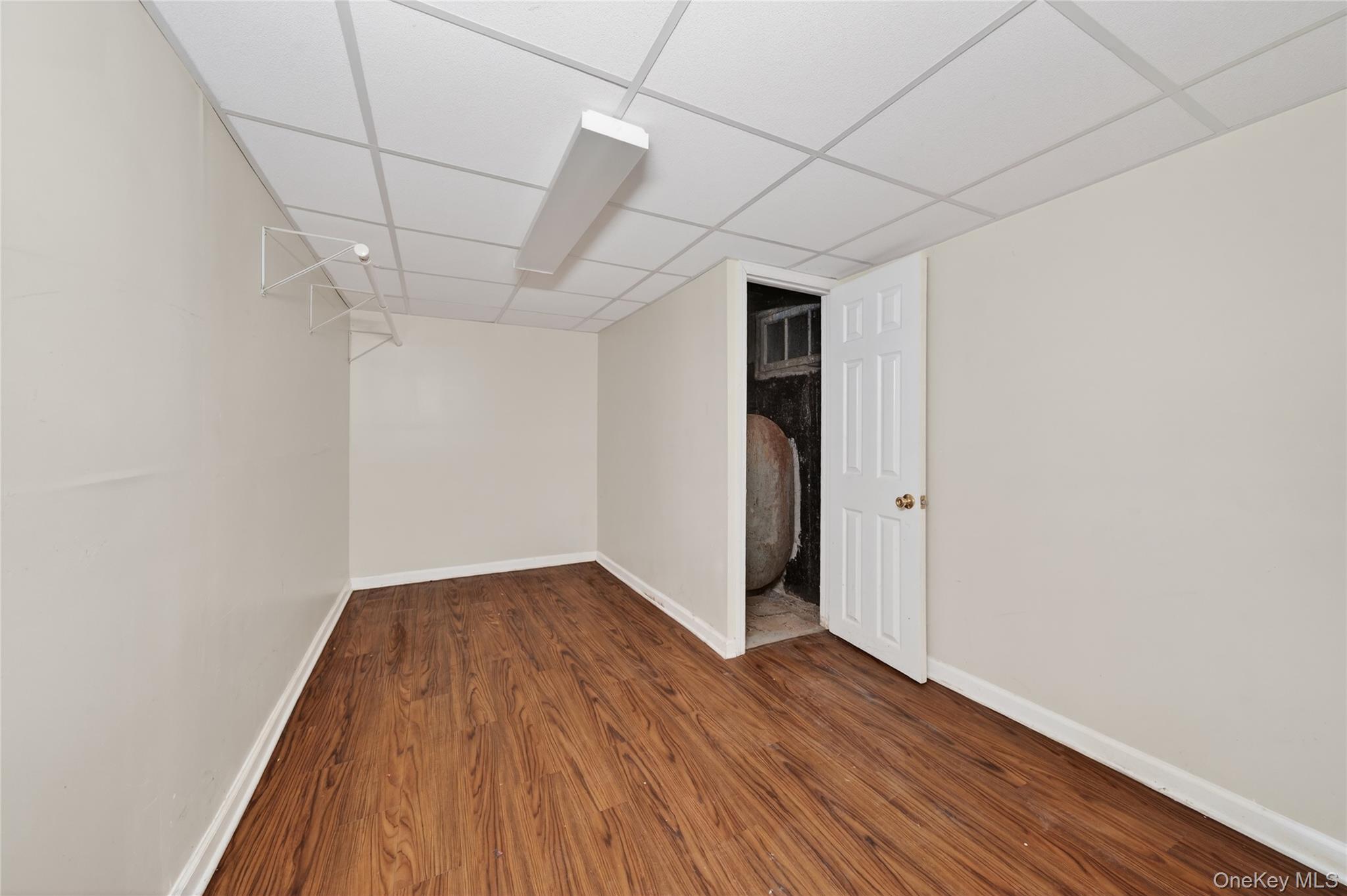 19 Angevine Avenue, Hempstead, NY 11550