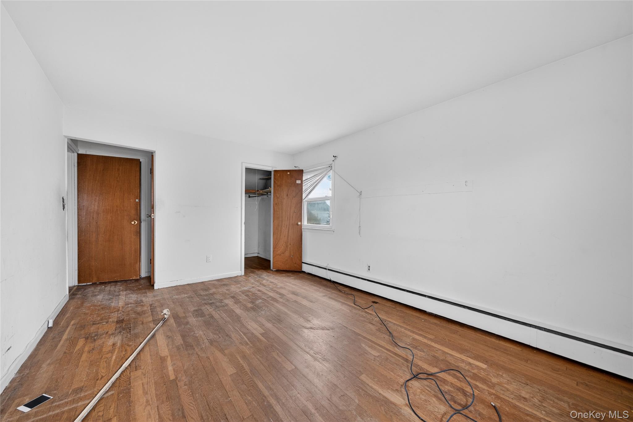 19 Angevine Avenue, Hempstead, NY 11550