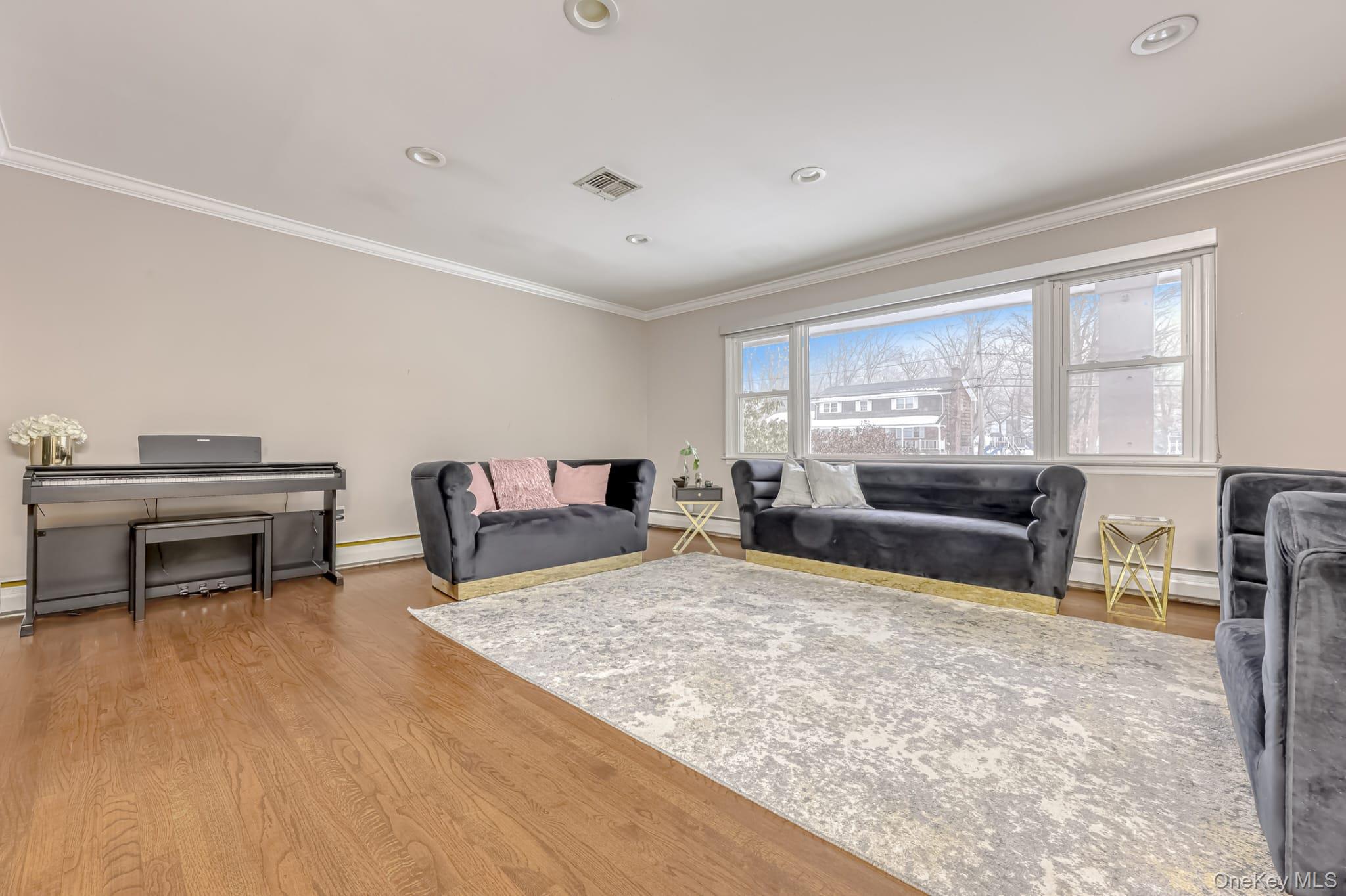 23 Scenic Drive, Suffern, NY 10901