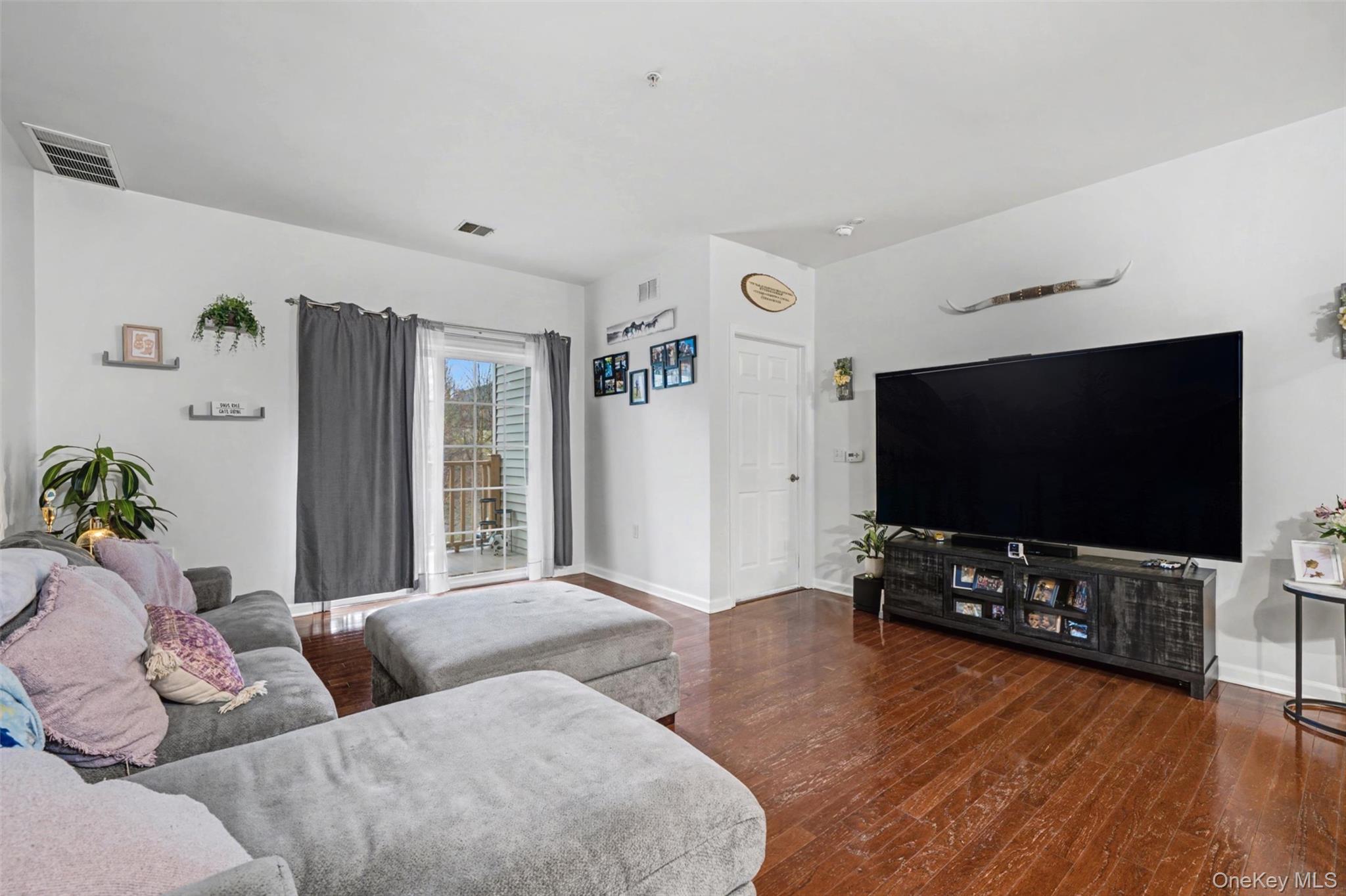 935 Tower Ridge Circle, Middletown, NY 10941