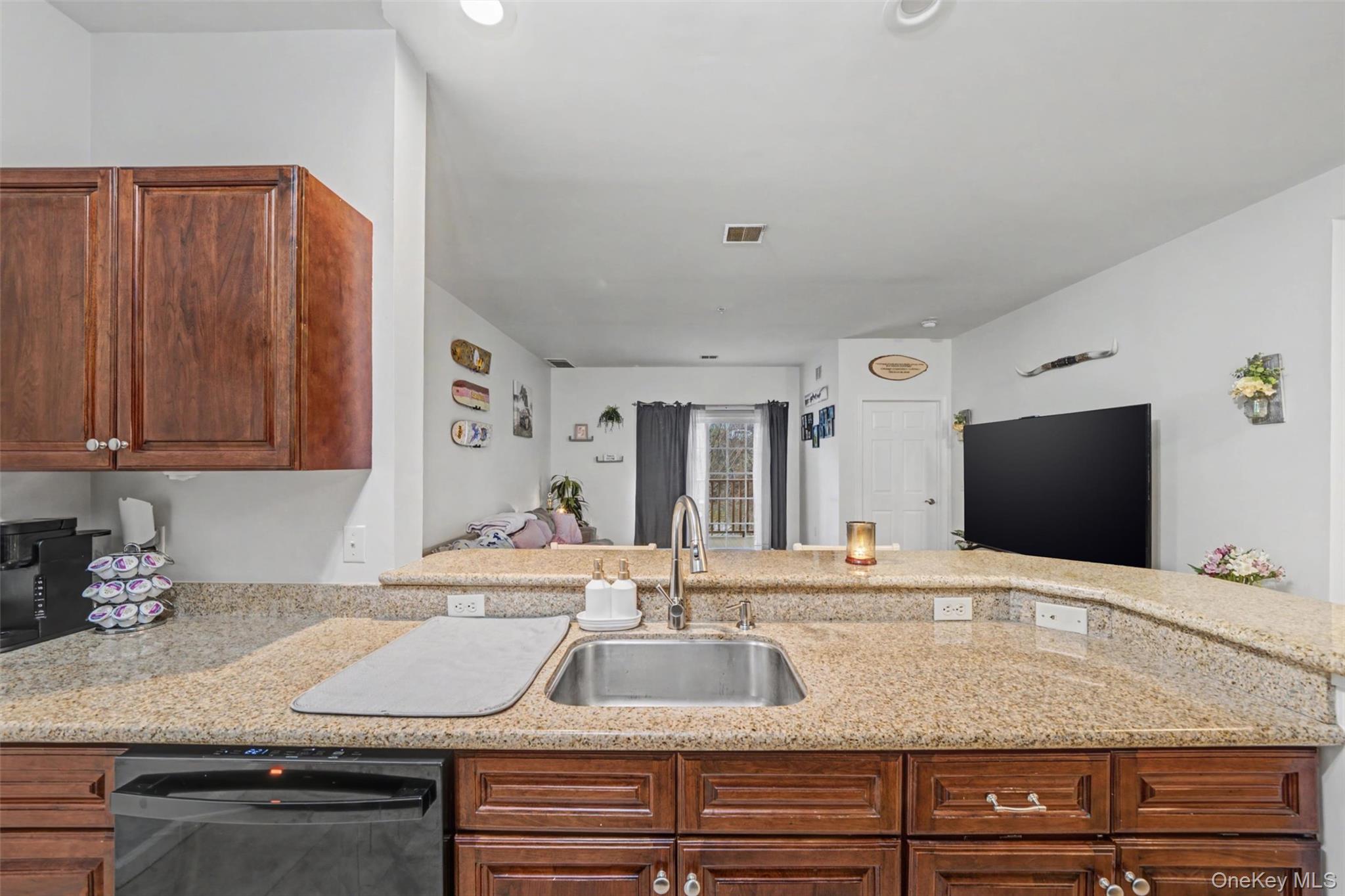 935 Tower Ridge Circle, Middletown, NY 10941