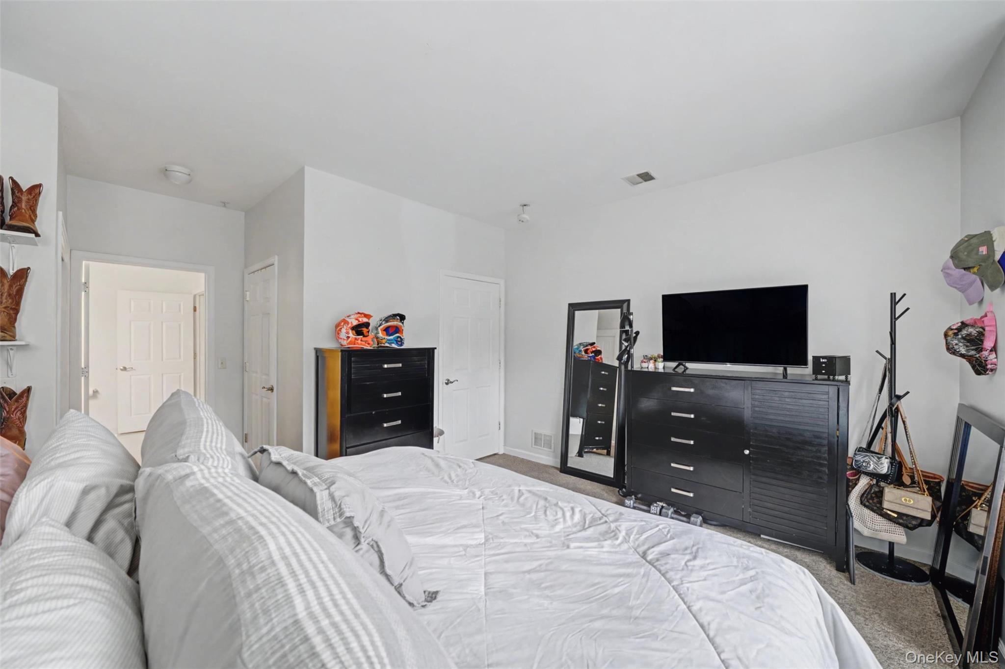 935 Tower Ridge Circle, Middletown, NY 10941