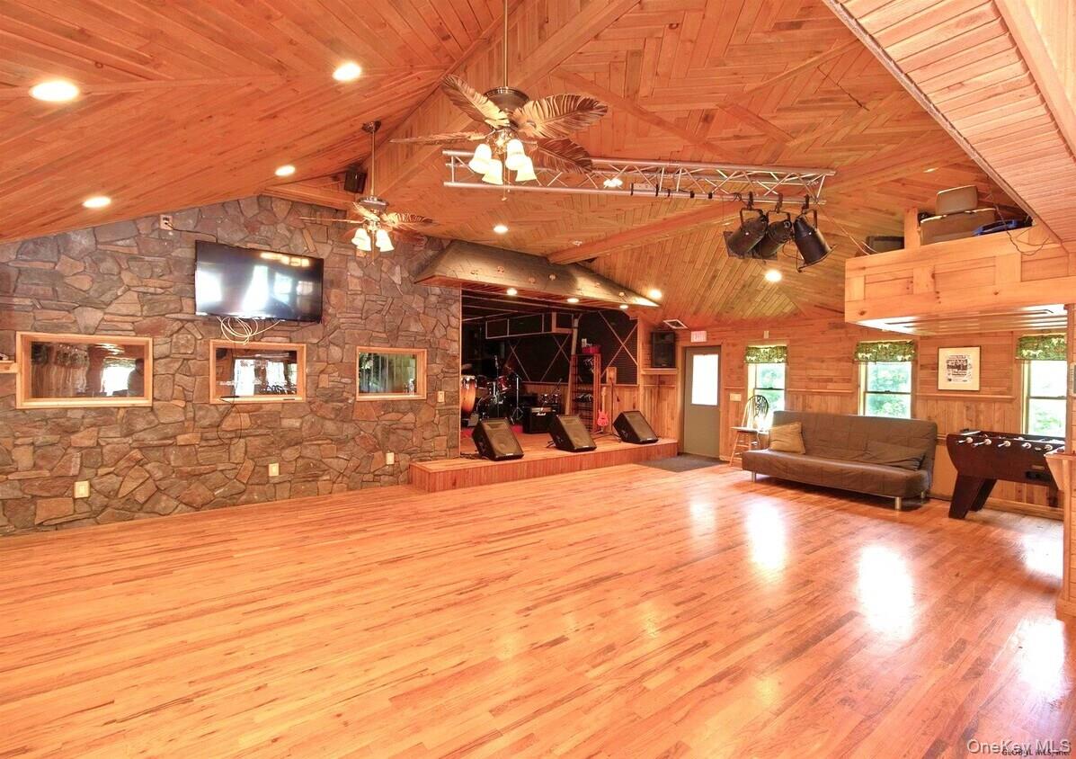 226 State Route 296, Windham, NY 12496