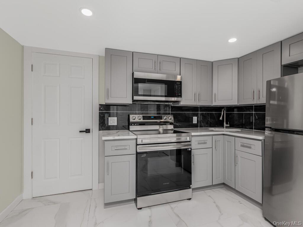 219 S 2nd Avenue, Mount Vernon, NY 10550