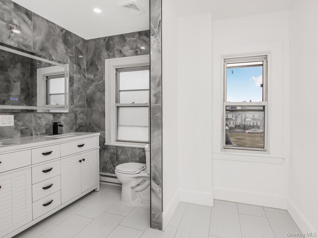 219 S 2nd Avenue, Mount Vernon, NY 10550