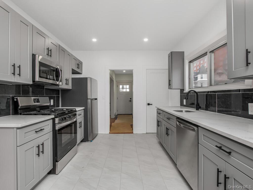 219 S 2nd Avenue, Mount Vernon, NY 10550