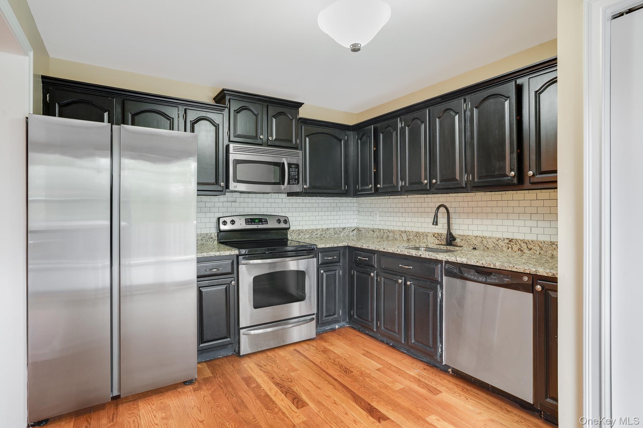 4 Meadow Way, Hopewell Junction, NY 12533